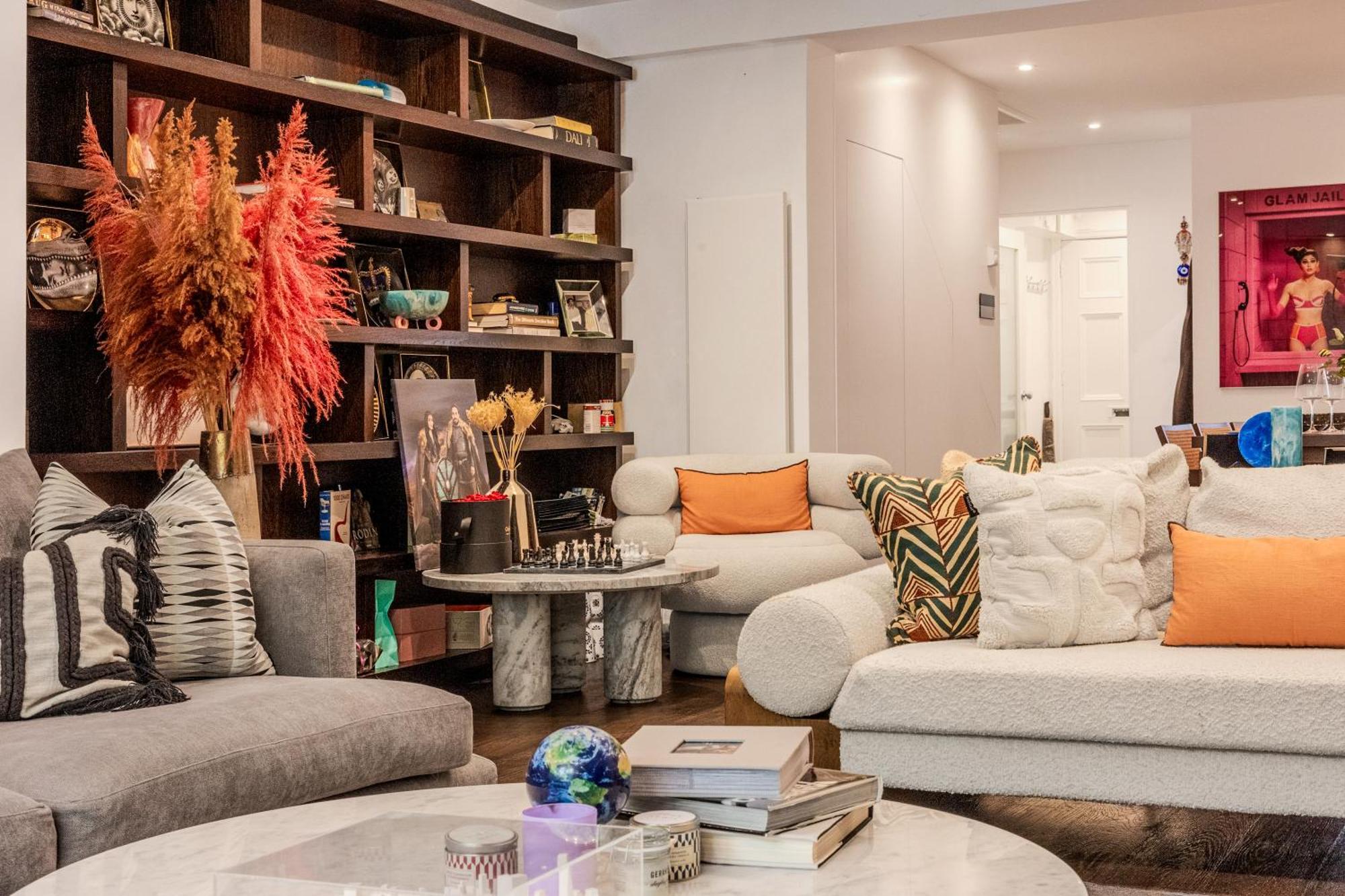 New 3lvl 3br With Garden, Prime Knightsbridge * London
