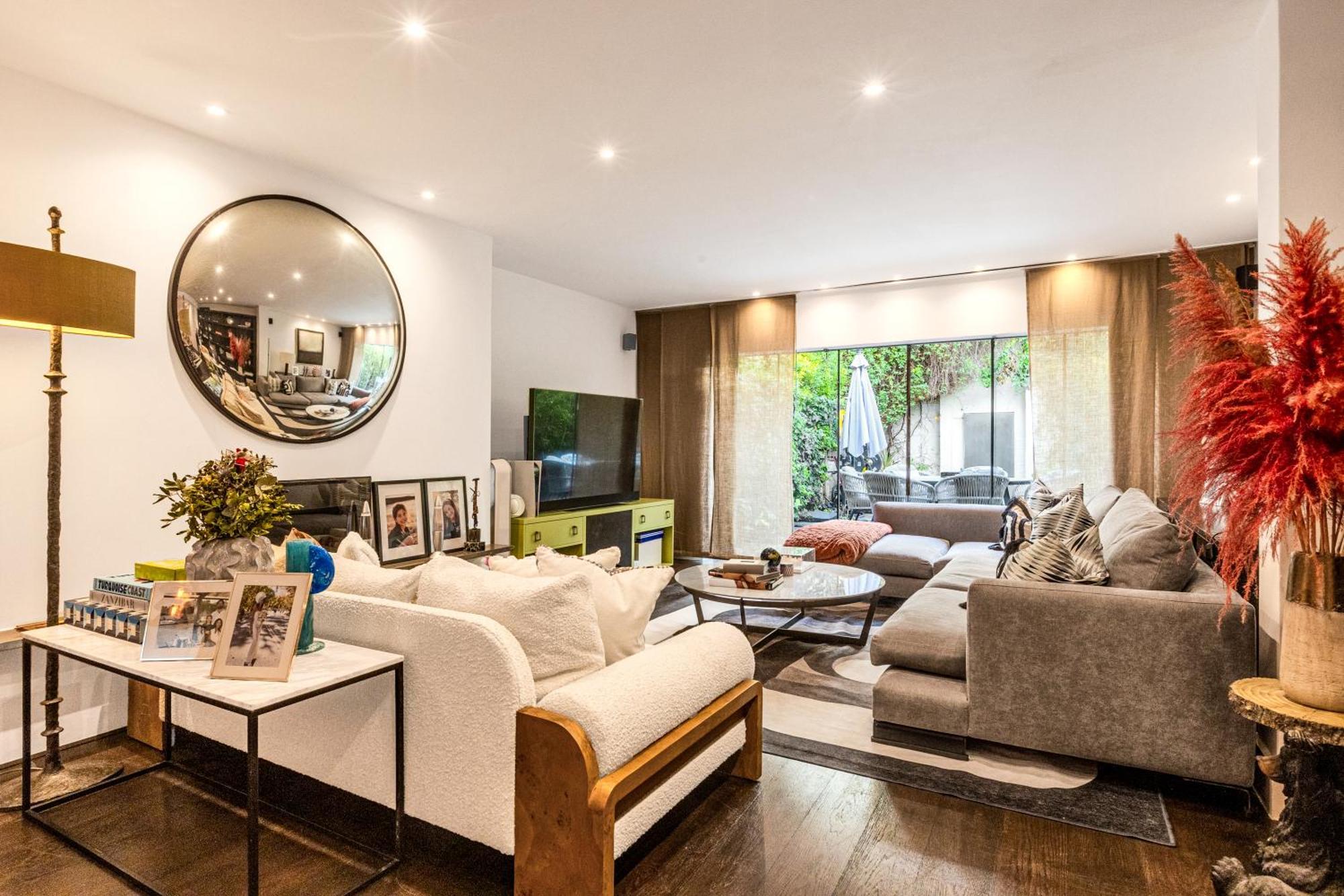 New 3lvl 3br With Garden, Prime Knightsbridge *
