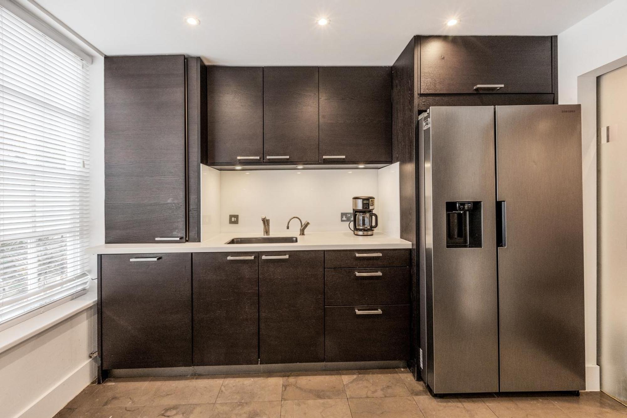 New 3lvl 3br With Garden, Prime Knightsbridge Apartment *