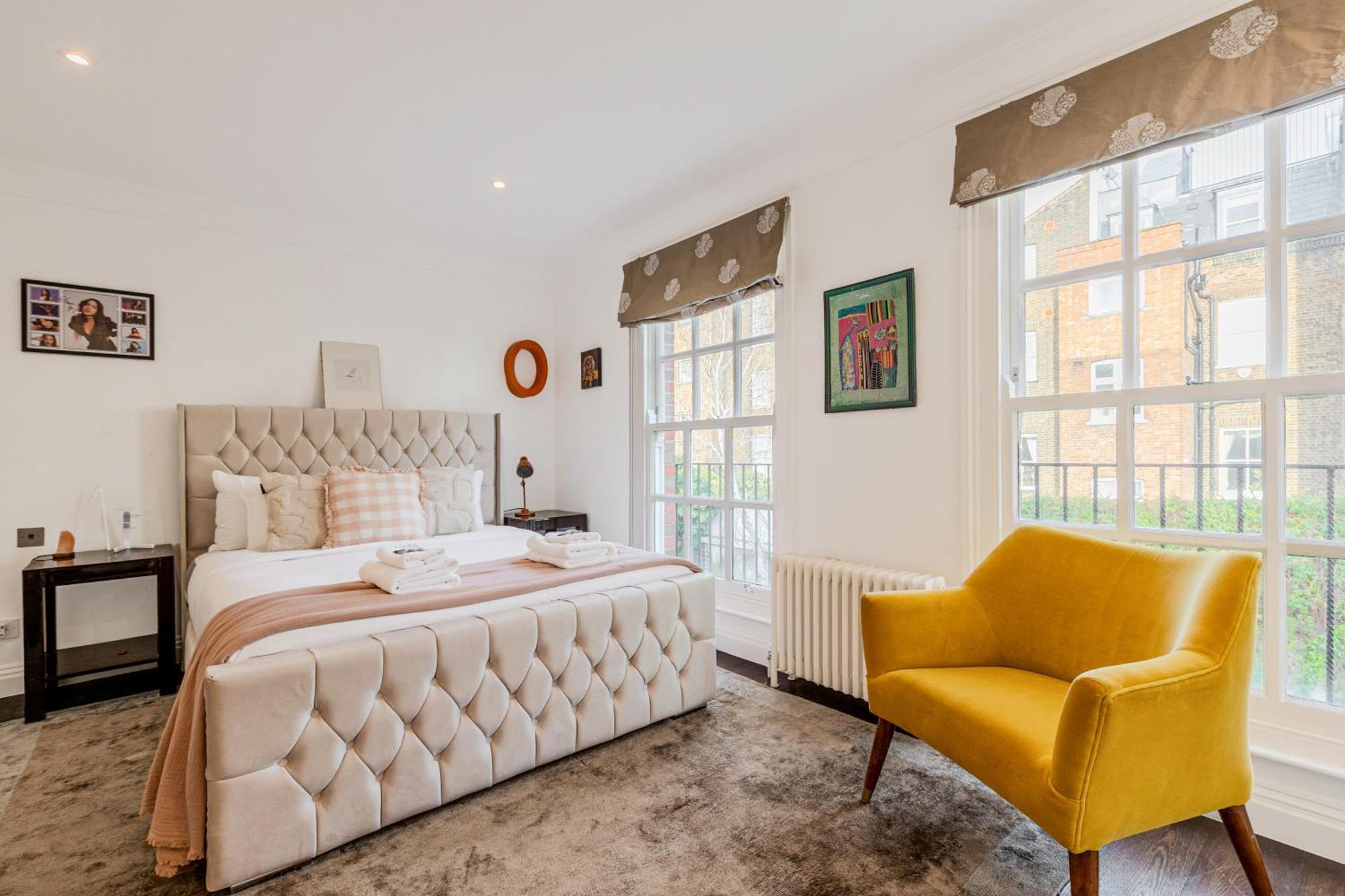 New 3lvl 3br With Garden, Prime Knightsbridge * London