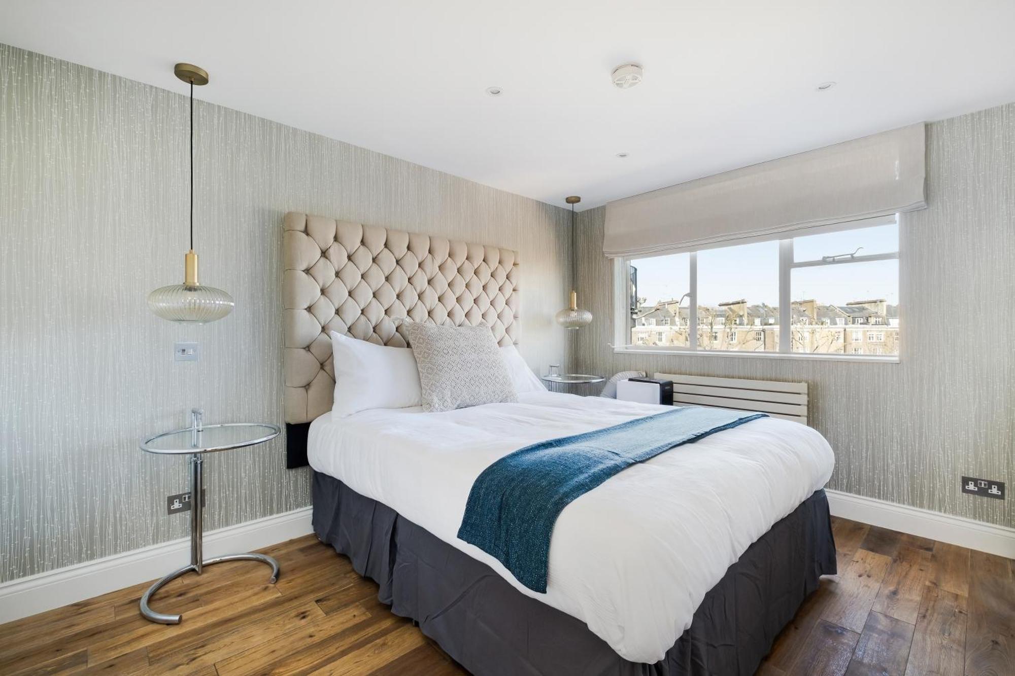 Luxury 3 Bedrooms In Holiday home London
