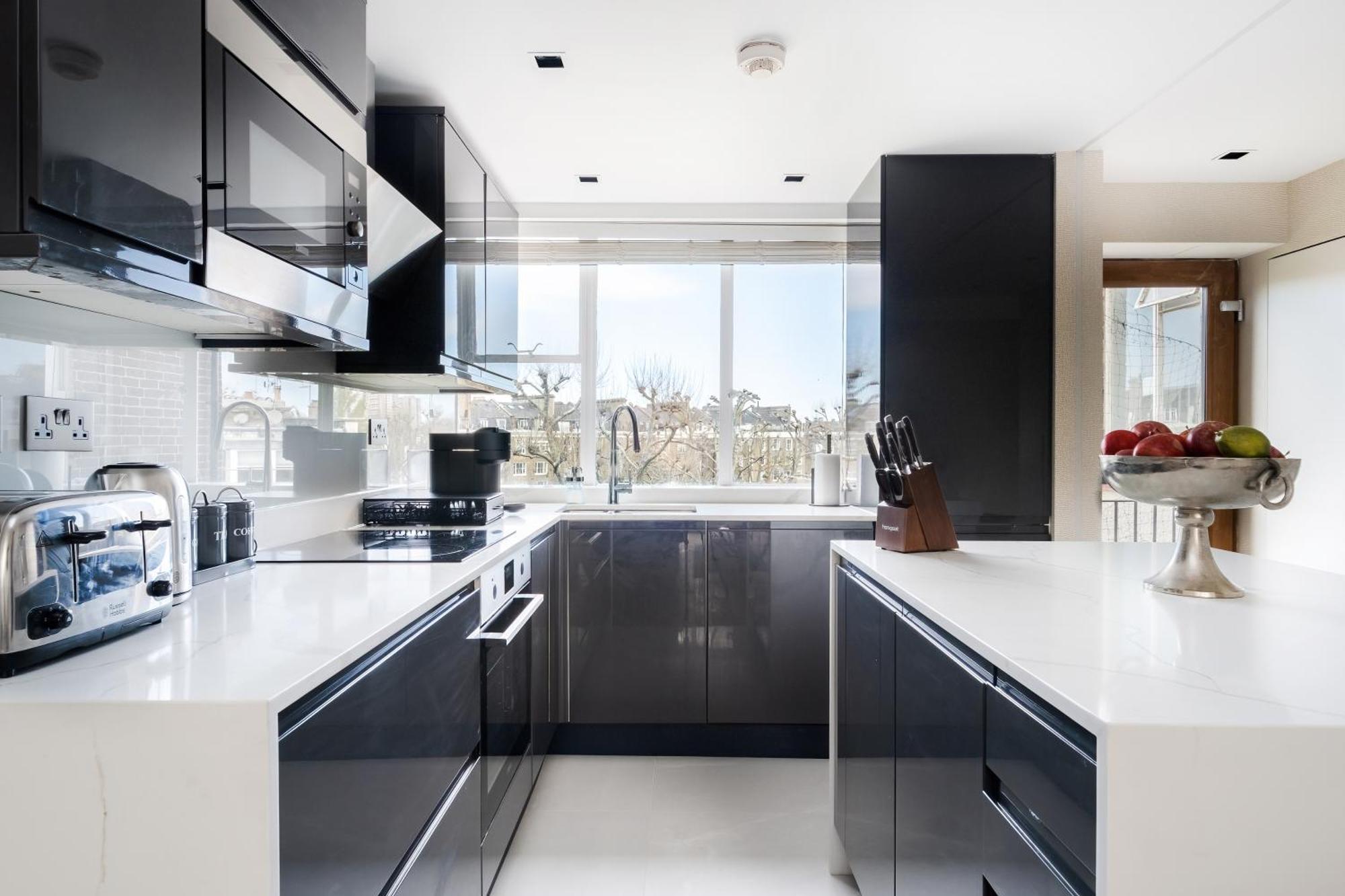 Luxury 3 Bedrooms In * London