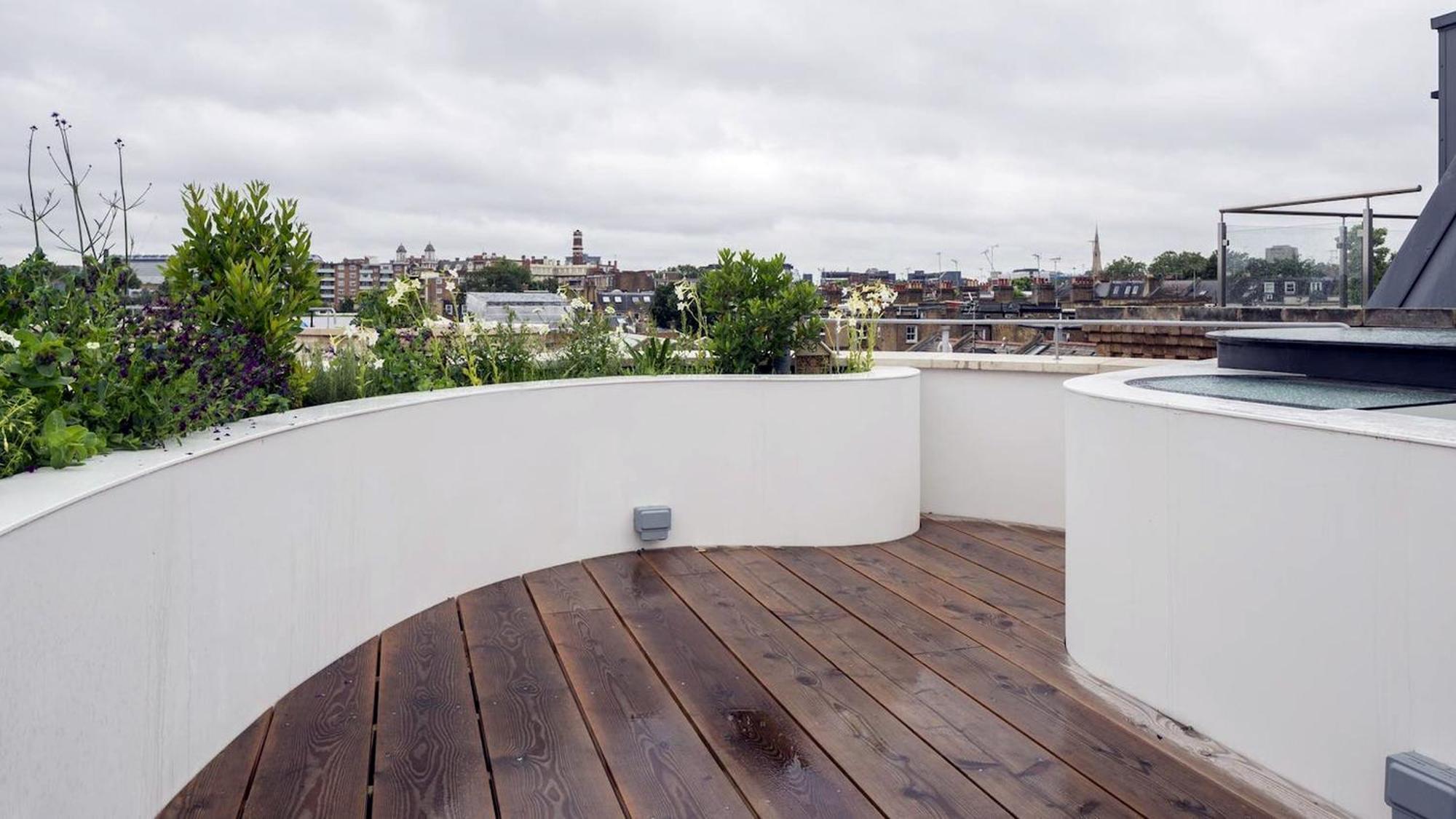 Kyle With Garden And Heated Pool Apartment