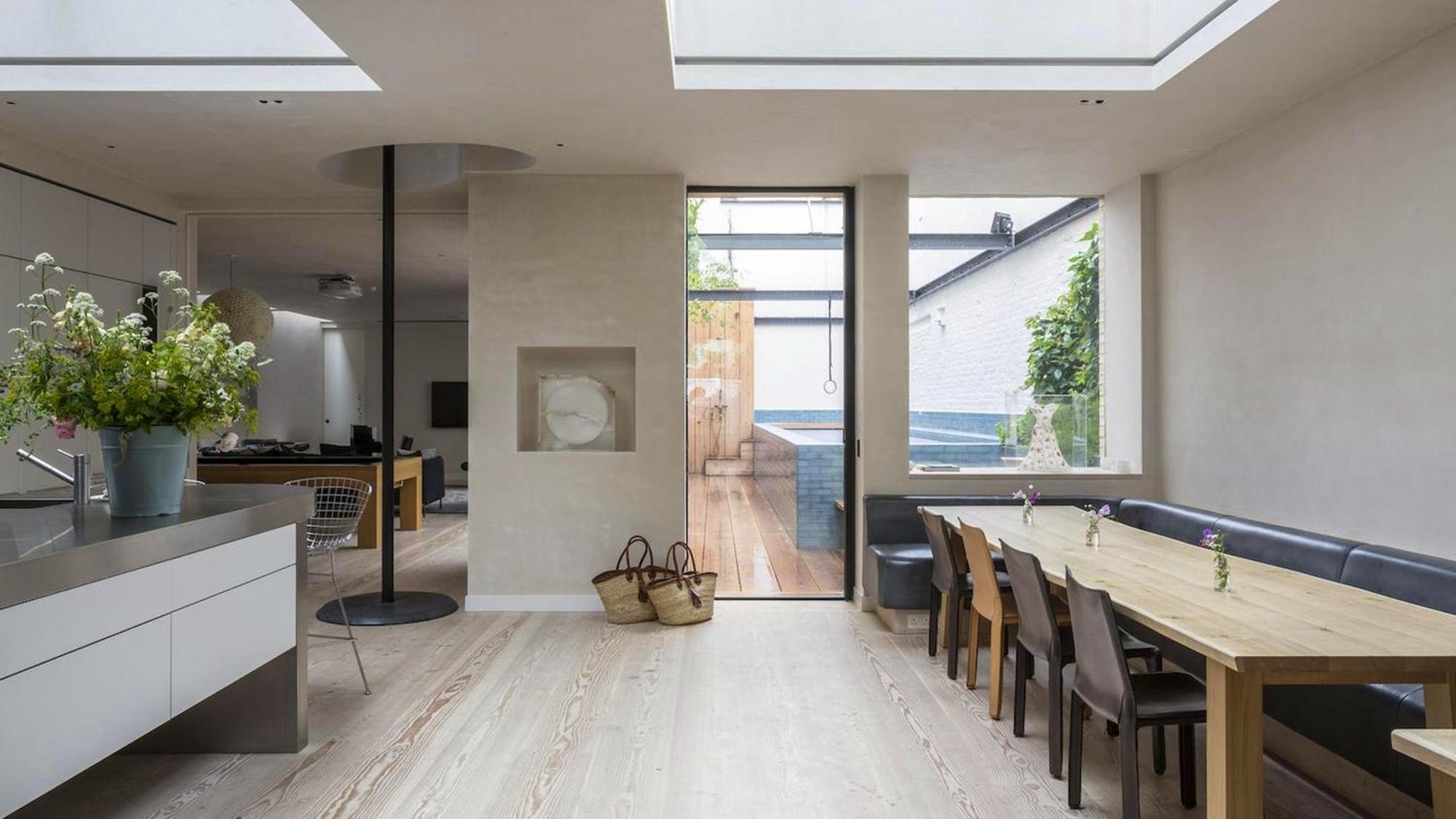 Kyle With Garden And Heated Pool * London