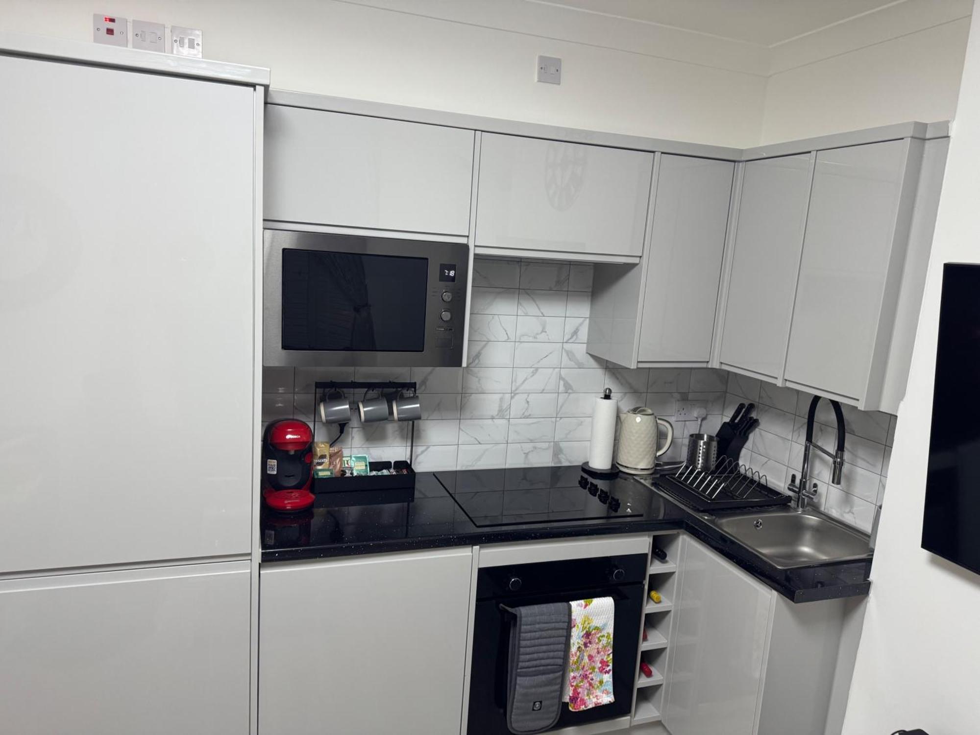 Charming 2 Bedroom In London