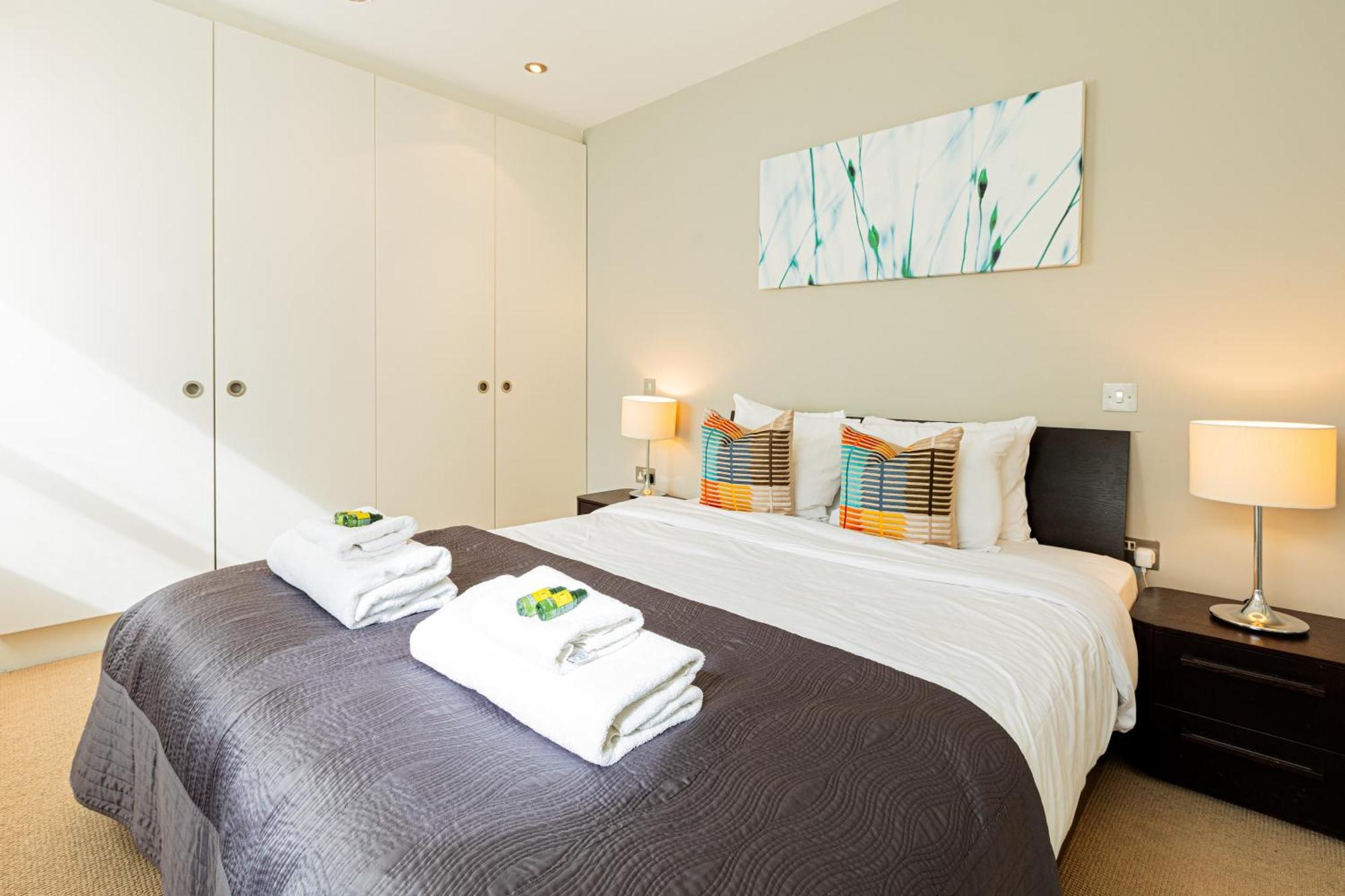 Comfortable 1br, 2 Mins From Monument Station! London