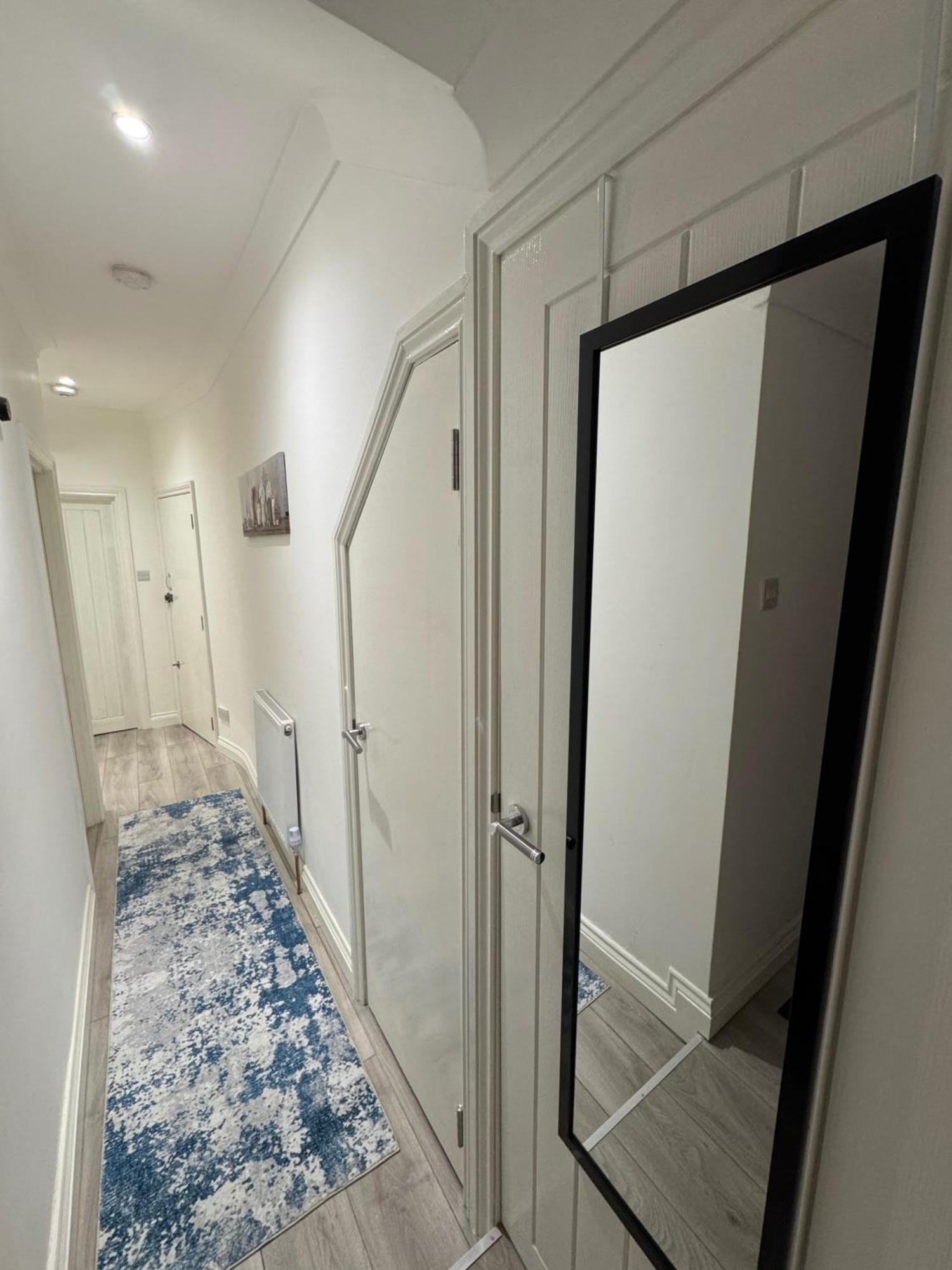 Charming 2 Bedroom In London