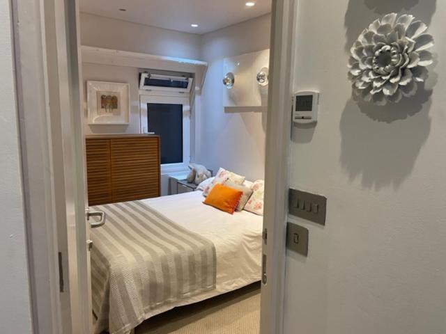 Modern Self-contained Ground And Basement Apartment London