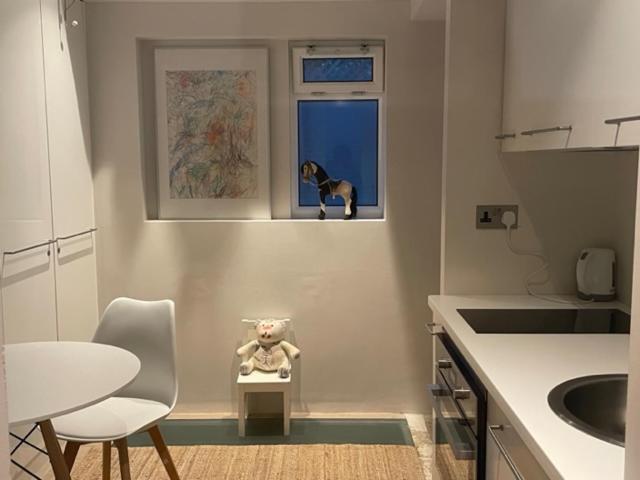 Modern Self-contained Ground And Basement London