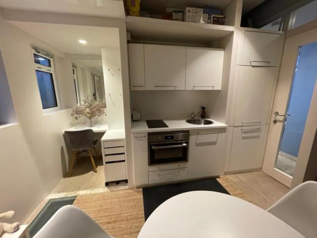 Modern Self-contained Ground And Basement Apartment *