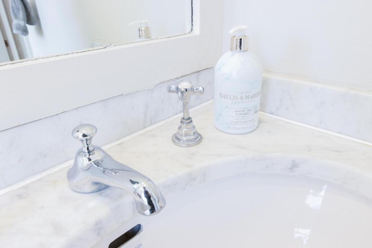 3 Bedroom Luxury In Eaton Square London