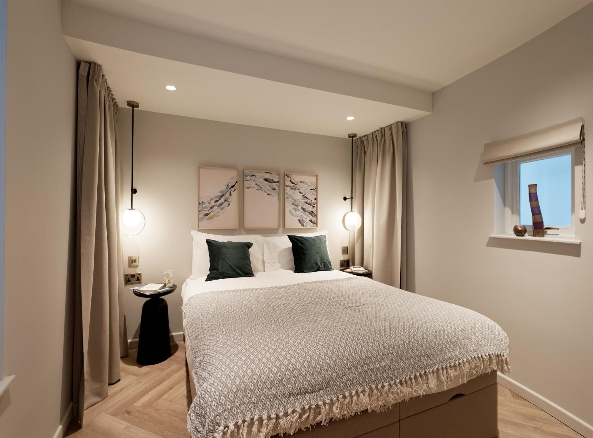 Notting Hill Hyde Park By D'montrio