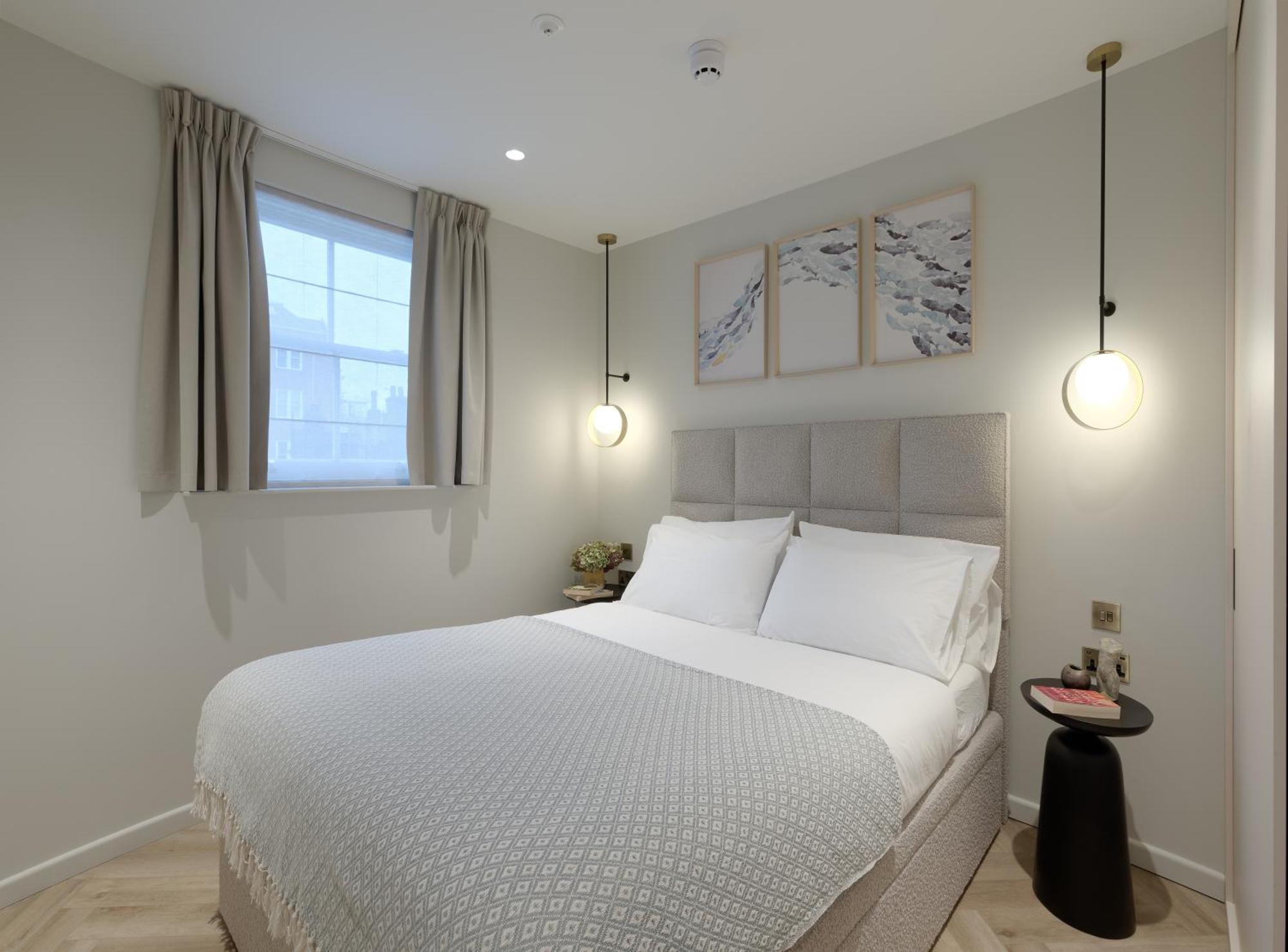 Notting Hill Hyde Park By D'montrio