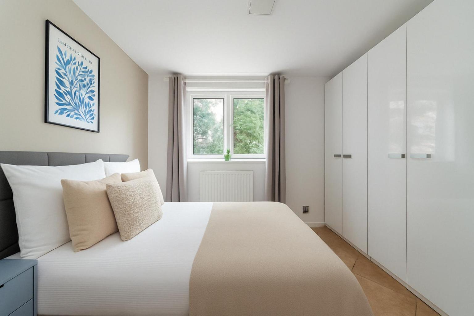 Hidden Gem In North - Spacious Flat With Garden Views Apartment