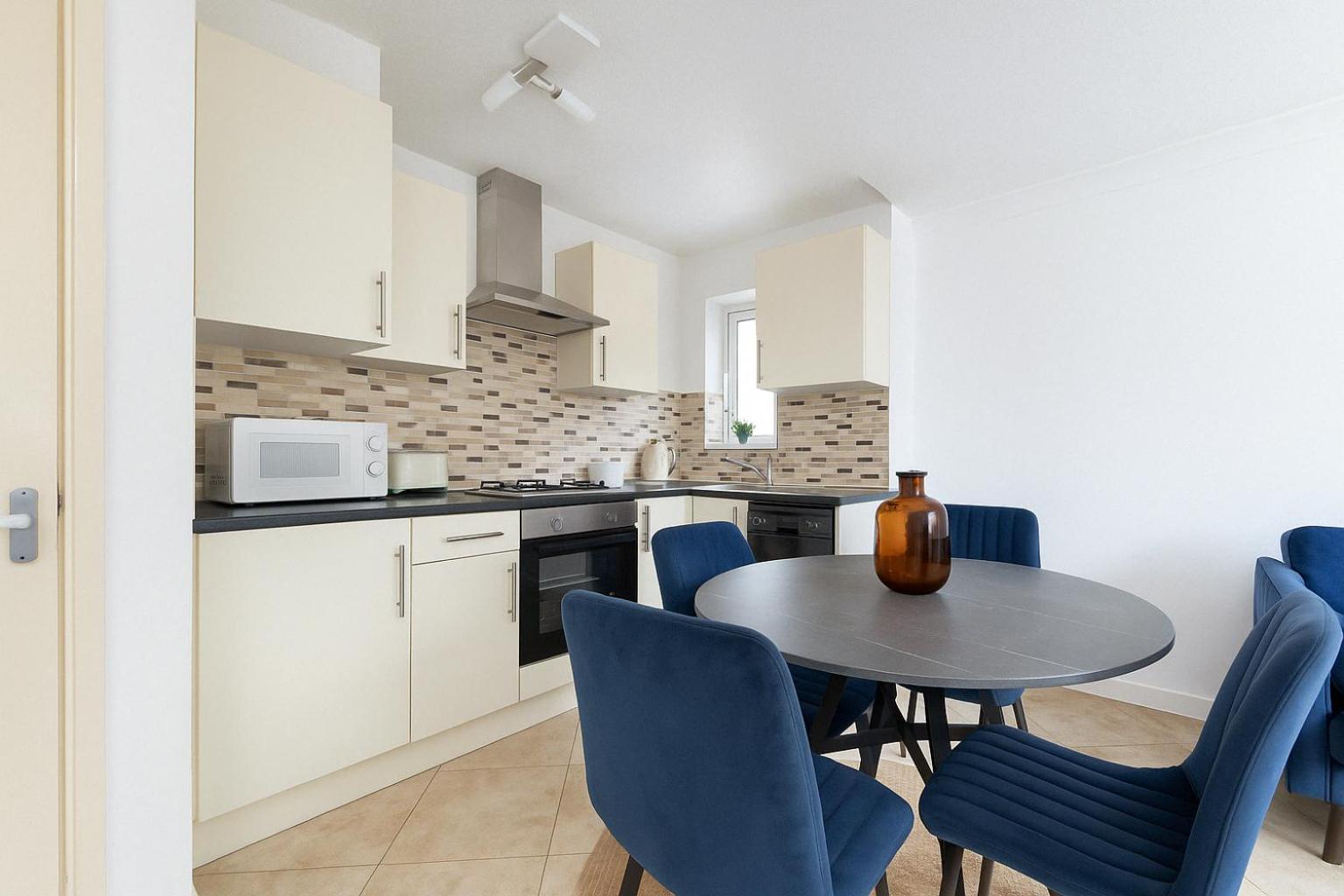 Hidden Gem In North - Spacious Flat With Garden Views London