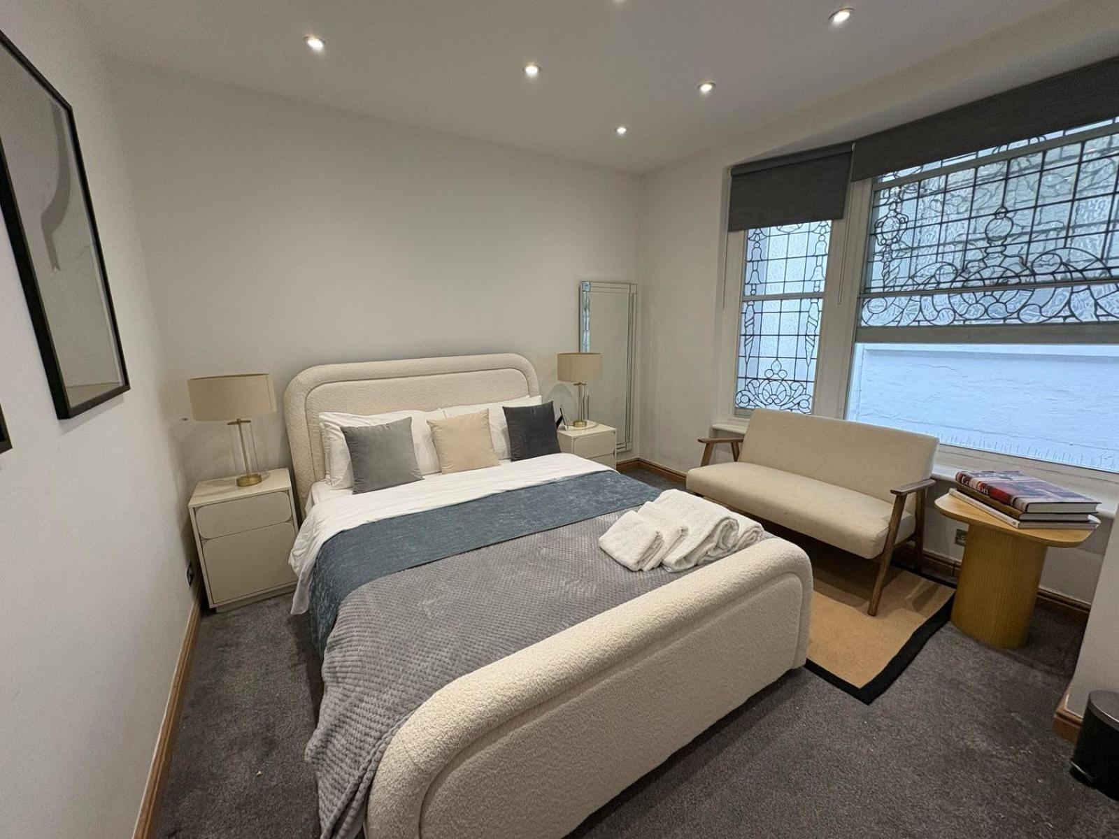 Estatesmen Mayfair Bond Street Flat