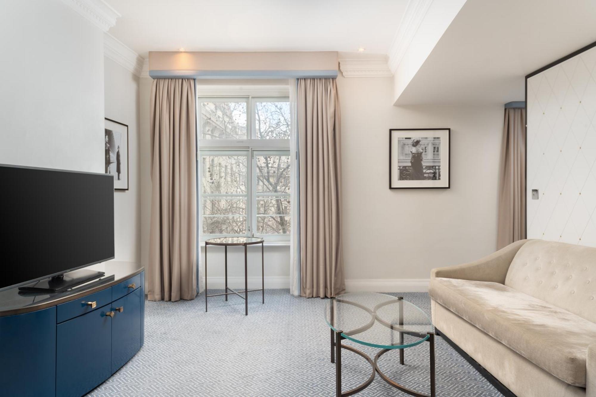 The Waldorf Hilton Hotel 4*