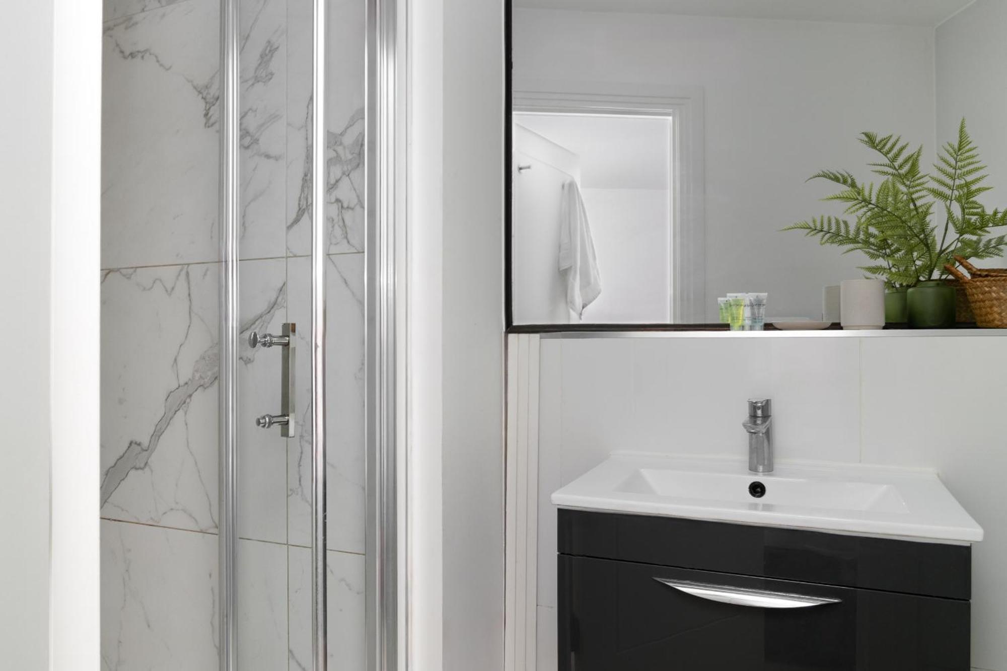 Oxford Circus Apartment
