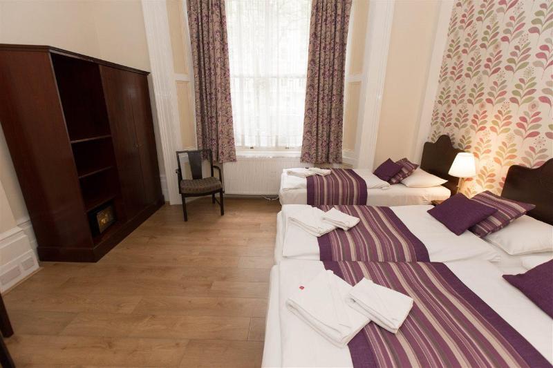 Dolphin - The Hotel London