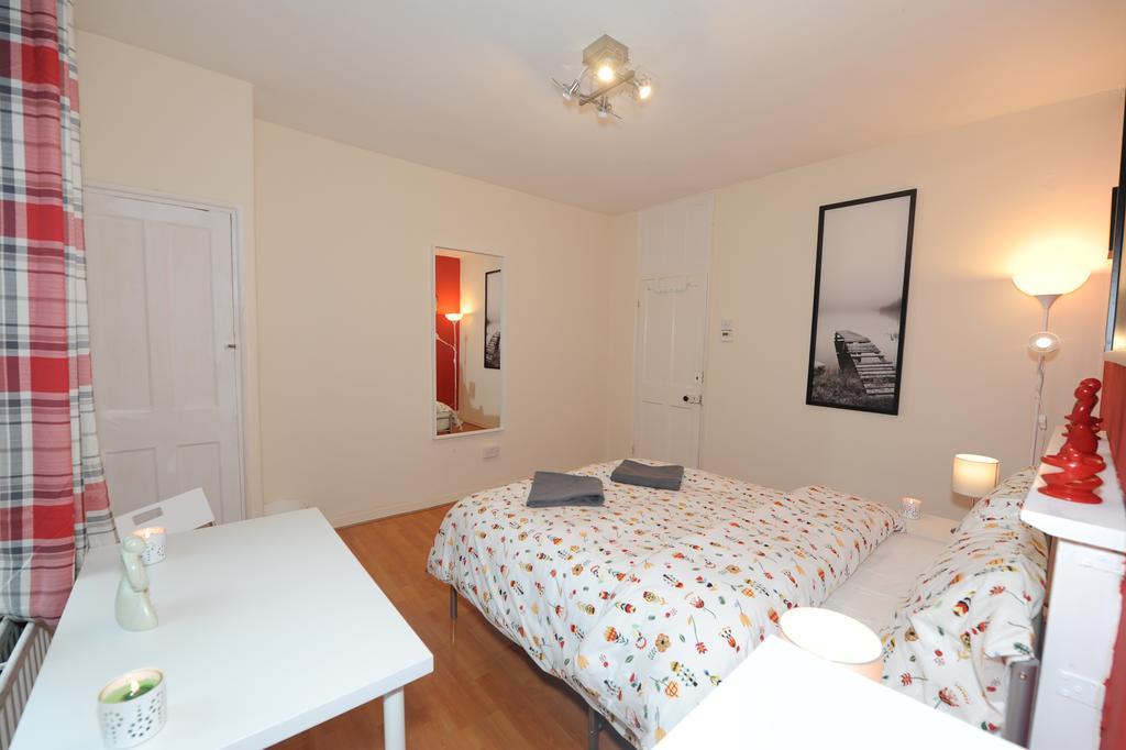 Chicksand Guest house London