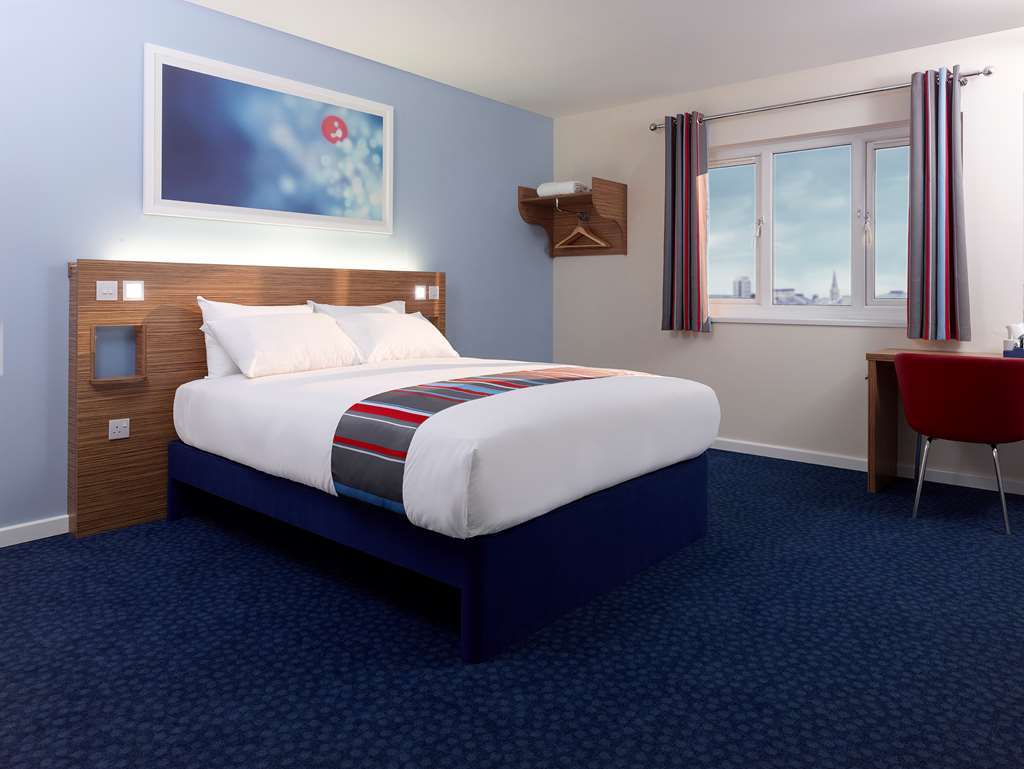 Hotel Travelodge Sunbury M3 3*