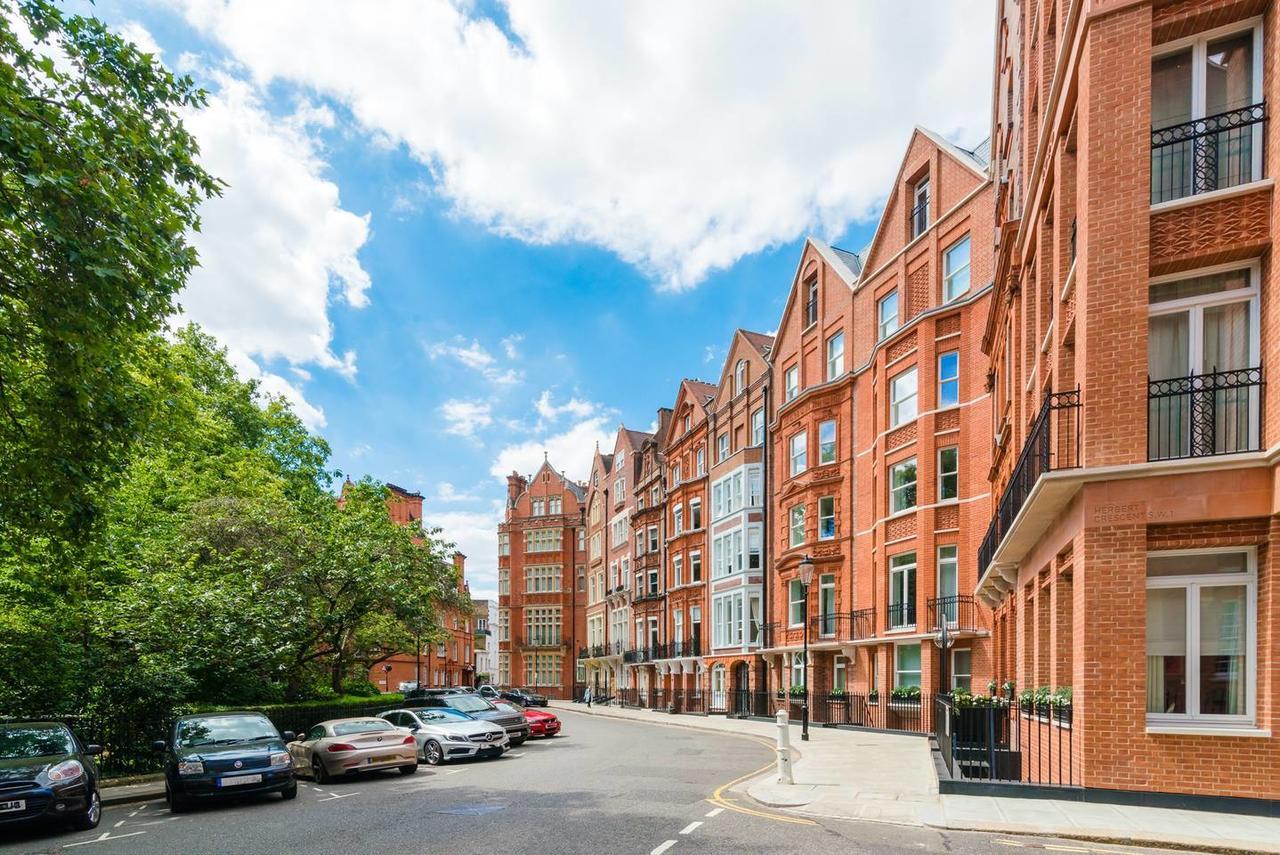 Luxury 3br In Knightsbridge W/sauna, 6 Guests * London