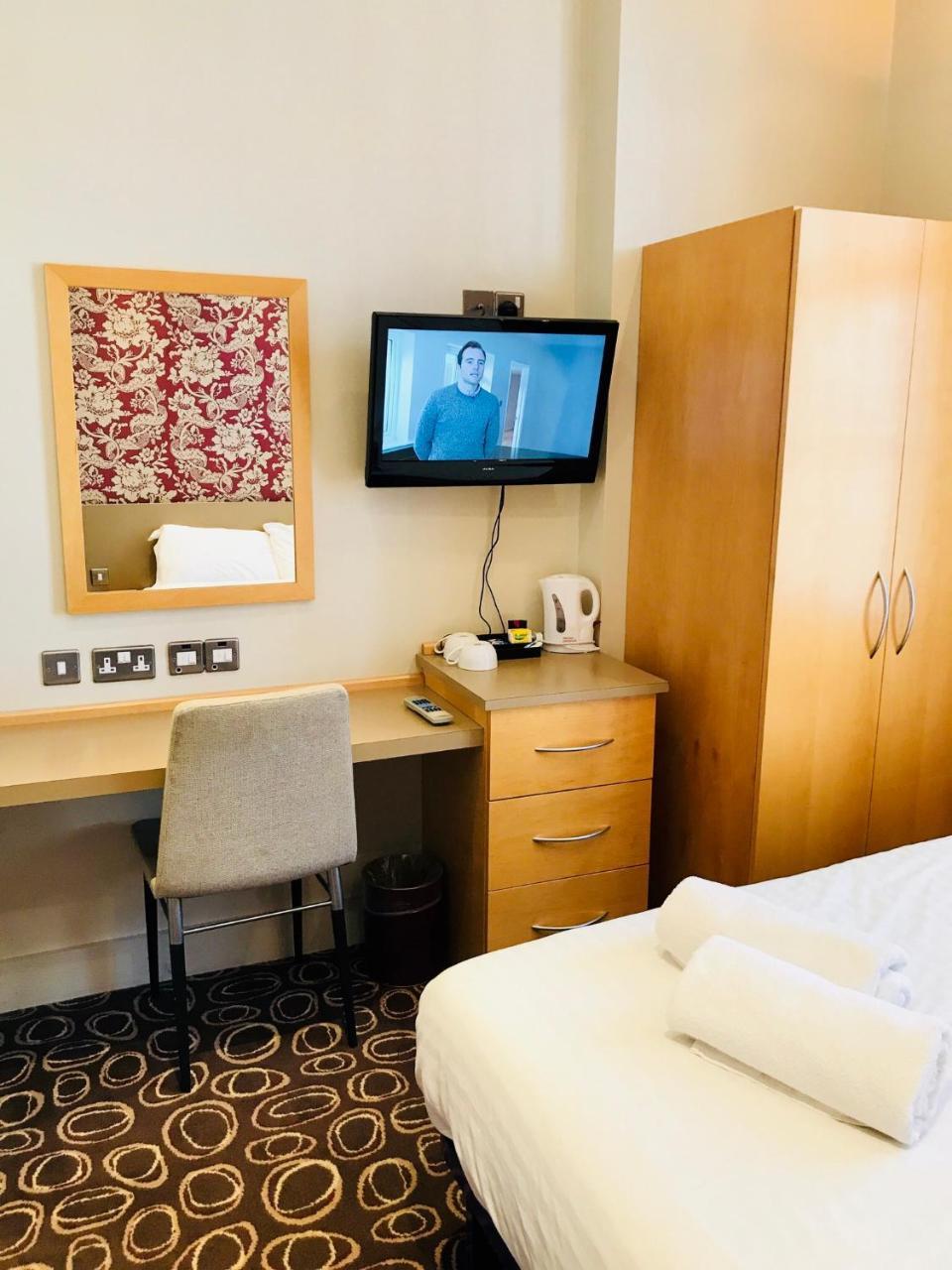Hotel Excelsior London