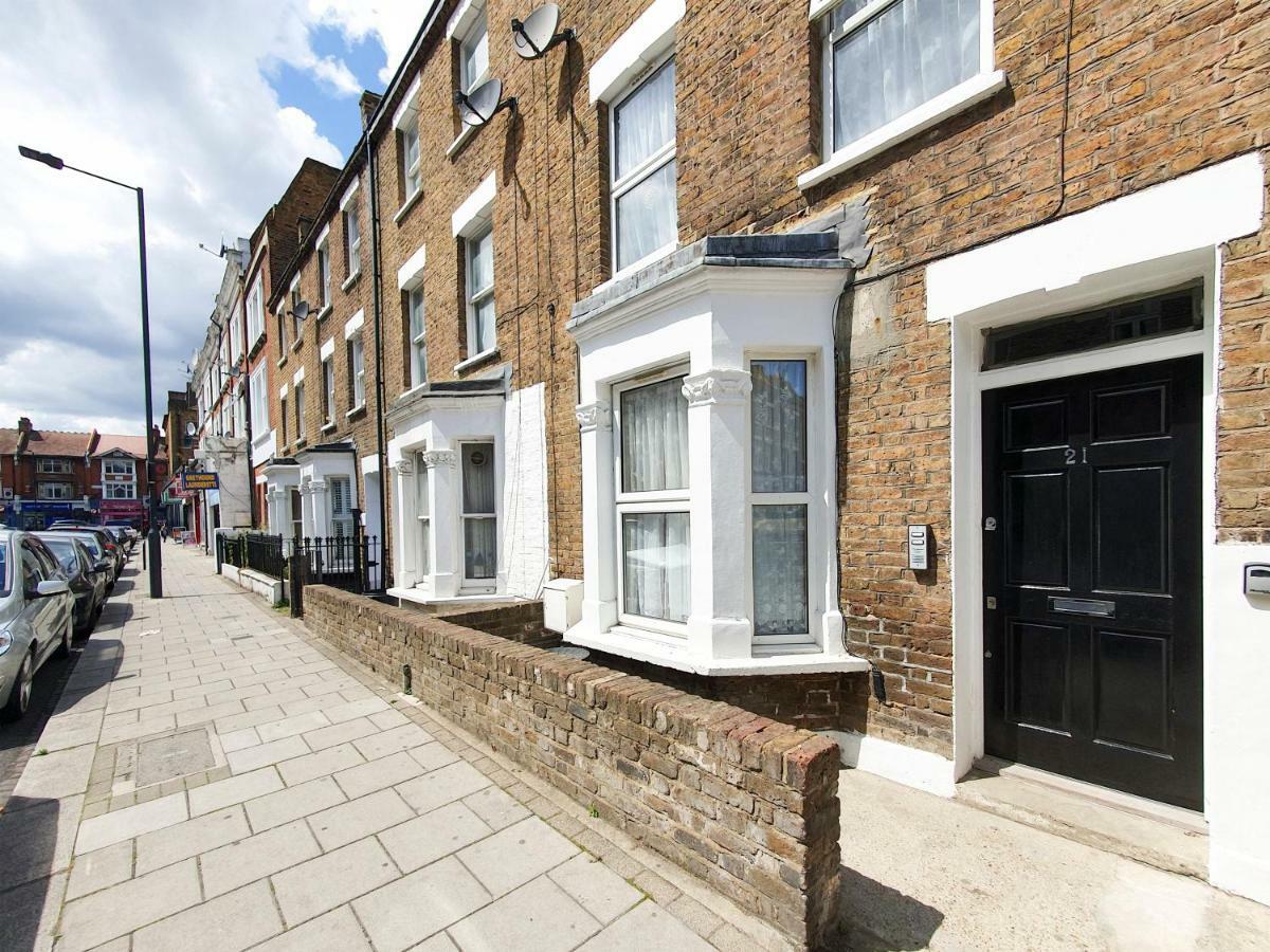 Gasthof Greyhound Road London
