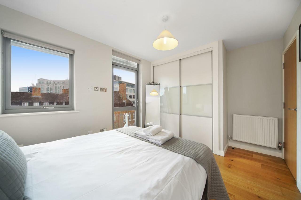2 Bed Executive Penthouse Near Liverpool Street Free Wifi By Aparts Apartment London