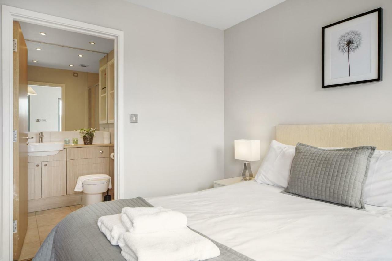2 Bed Executive Penthouse Near Liverpool Street Free Wifi By Aparts Apartment *
