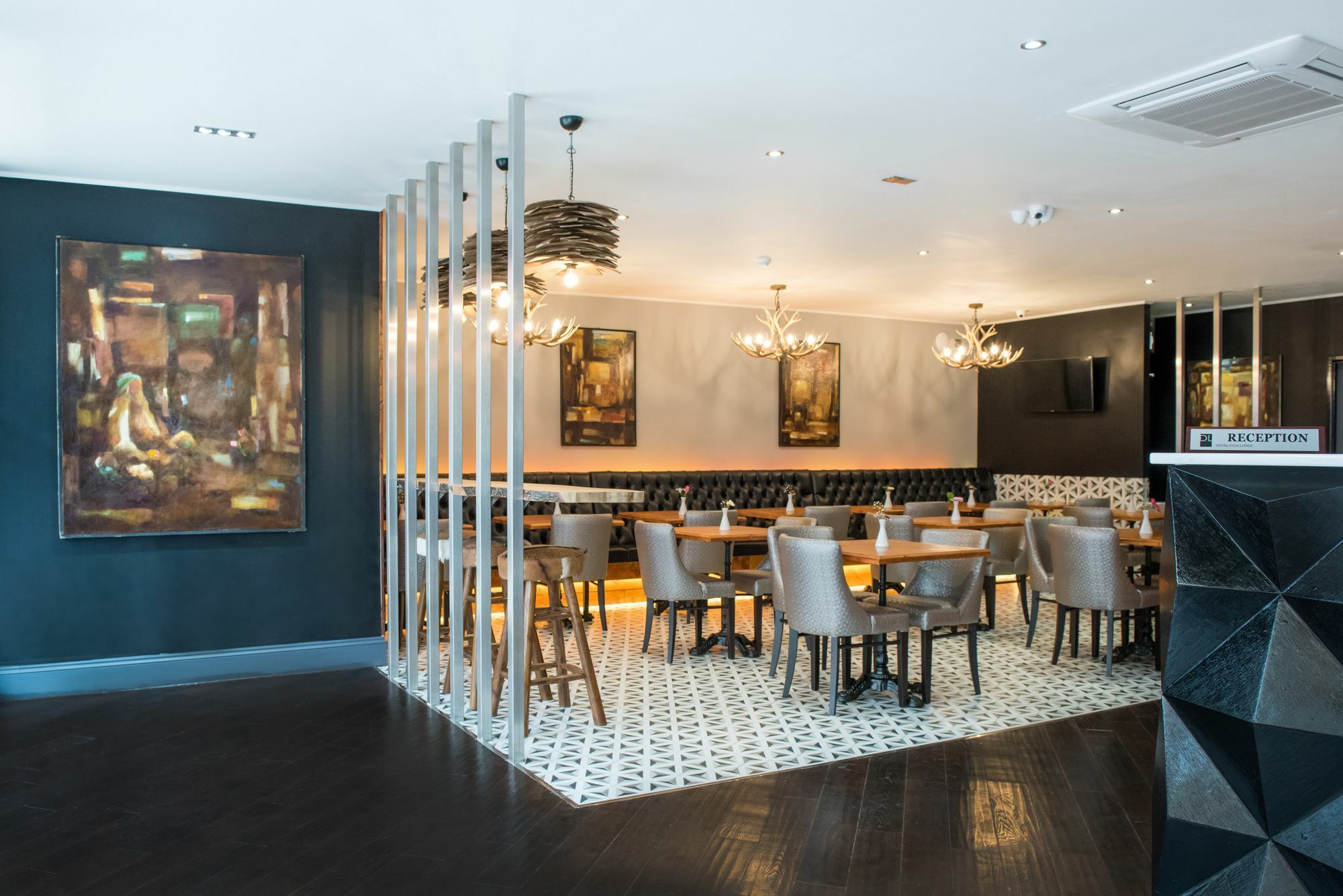 Docklands Hotel