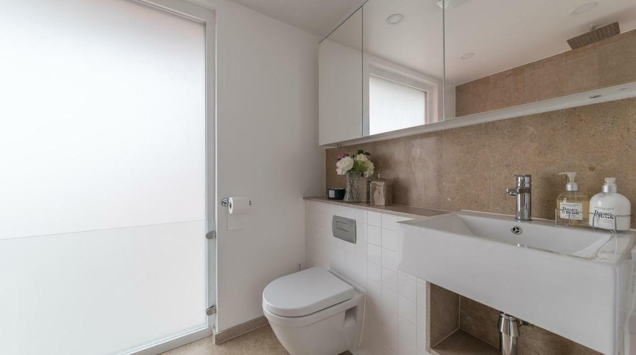 Duplex Penthouse Homestay London