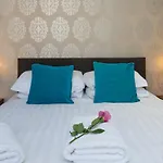 Deluxe Central City Of London Apartments