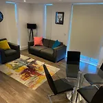 High View Two Bedroom Apartment In Woolwich