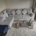 Quiet And Peaceful Double Bedroom In A Nice House With A Very Large Patio