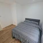 Mile End Budget Guesthouse