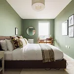 The Limehouse Classic - Endearing 2Bdr Flat With Balcony