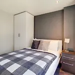 Two Bedroom Apartment - London Excel Stays