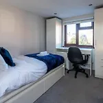 Cosy 3 Bedroom House In The Heart Of Brick Lane!