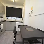 London Zone2 Classic 3 Bedroom