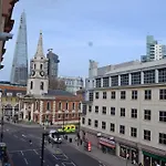 Br6 - Beautiful 1 Bed Flat In Heart Of Borough