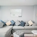 Stylish Apartment Close To London Bridge