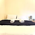 Shadwell Holiday Rooms