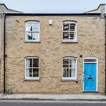 House 10 Mins To Tower Bridge Hot Tub & Parking