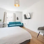 House 10 Mins To Tower Bridge Hot Tub & Parking