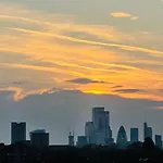 Riverside Studio Apartment Docklands E14