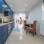 Stunning 3-Bed House