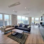 London Gallions Reach Apartments