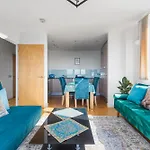 London City View Apartment, Short Walk To Tower Bridge, Free Parking