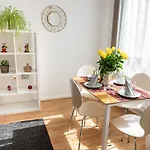 Serviced Apartment - Exel & O2 & Canning Town - Home Away From Home